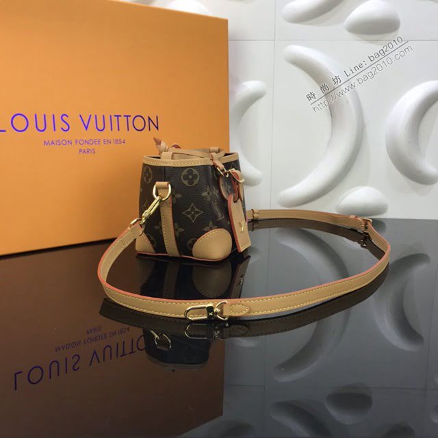 LV包包 LV新款女包 M57099 2020新款走秀mini包 LV老花黃皮小水桶包  ydh3749